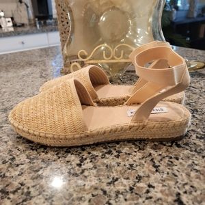 NWOT Steve Madden espadrille flats